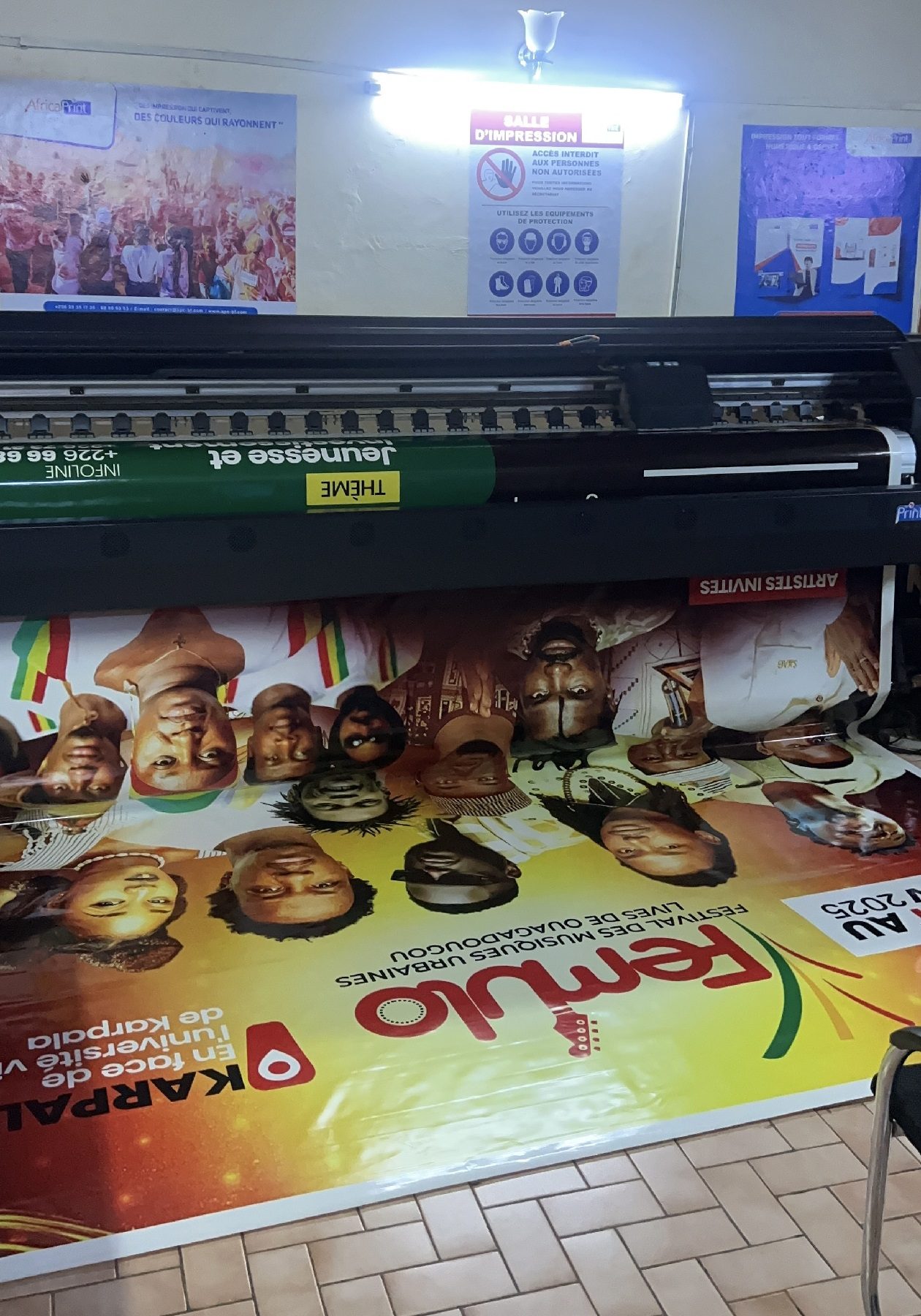 Impression grand format, bâches & signalétique — Africa Print Communication